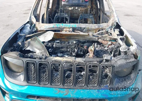 2020 Jeep Renegade Altitude Fwd из США, поврежденный, VIN ZACNJABB2LPL83135